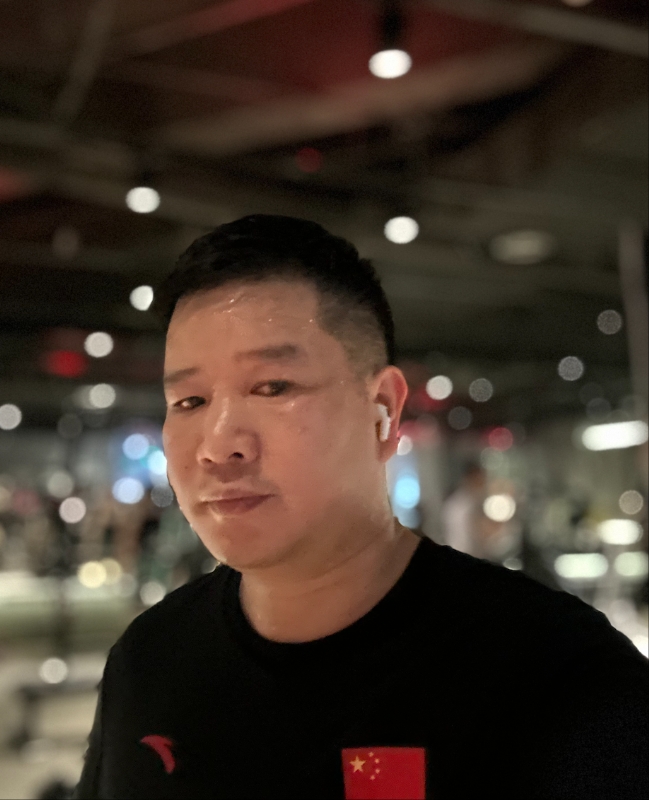艾伦的第一张照片--男同性恋服务网
