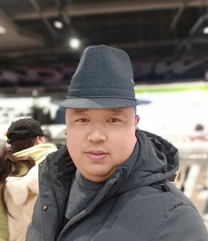 小晴天的第一张照片--男同性恋服务网